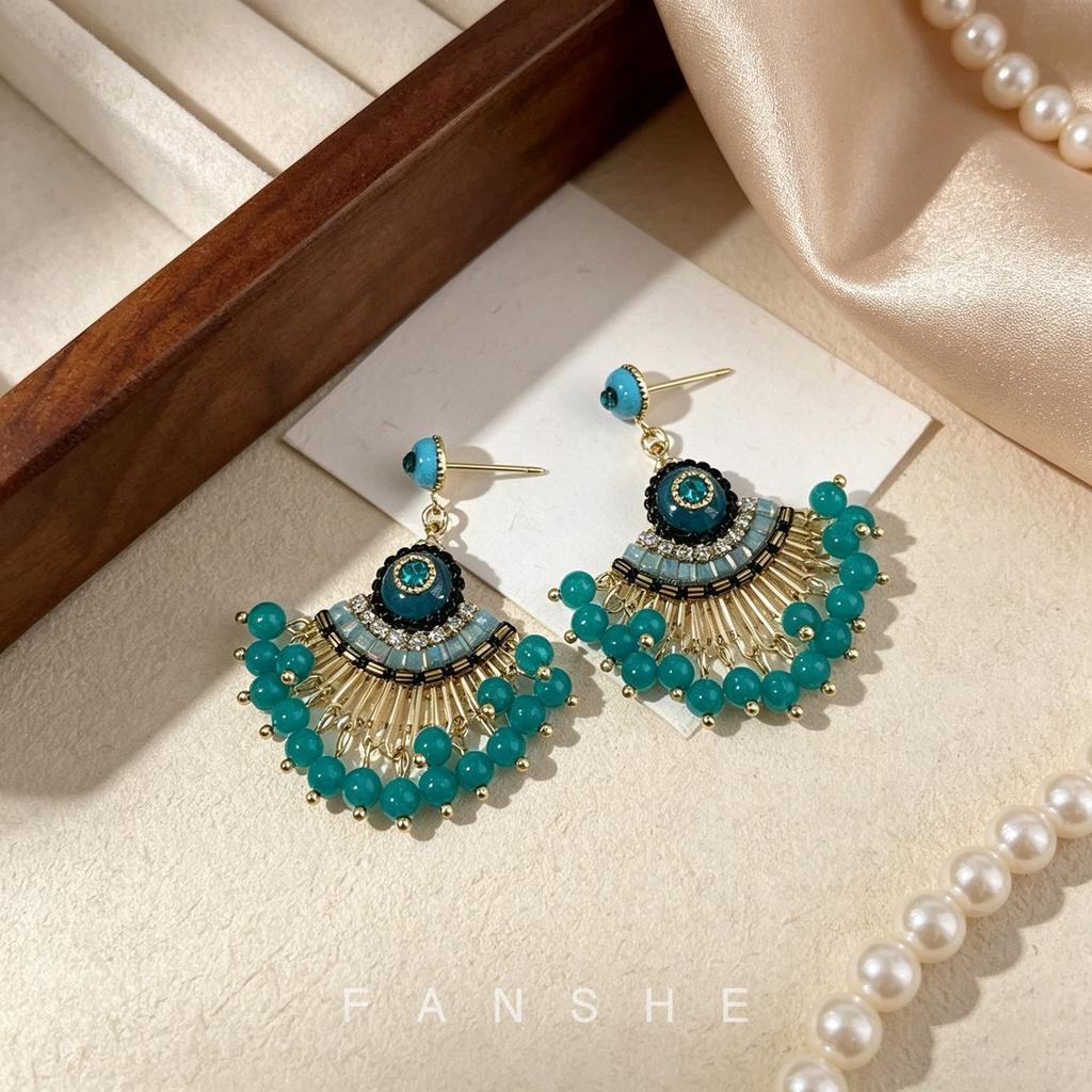 Retro handmade crystal fan earrings light luxury high-end ethnic style earrings temperament versatile vacation style earrings
