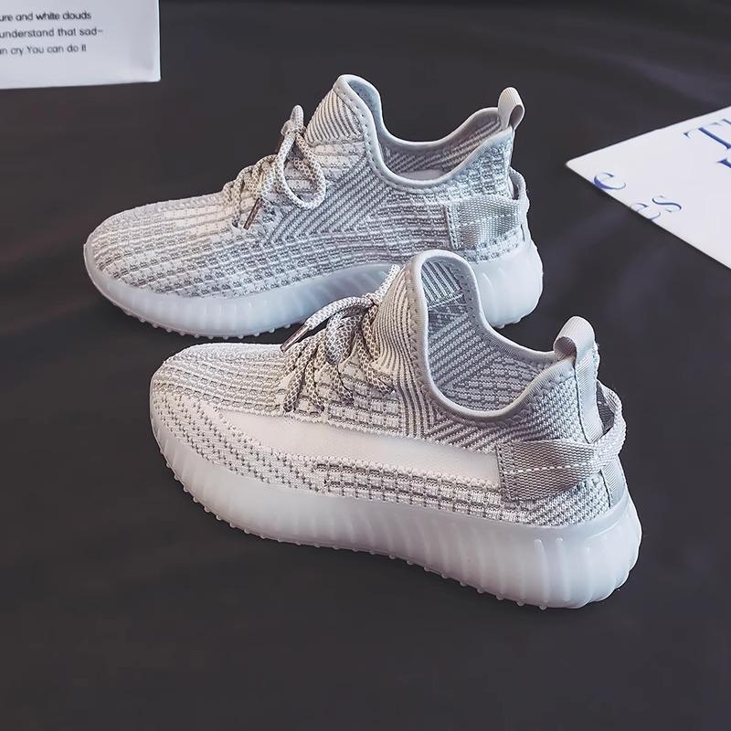 Couple shoes fly-woven coconut shoes women's 2025 new breathable mesh shoes casual versatile comfortable sports shoes men ins tide