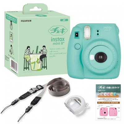 Fujifilm Okamžitý fotoaparát instax mini8 plus s objektivem pro přiblížení a originálním ramenním popruhem, máta Může fotografovat od 60 cm, (35-50 cm při použití objektivu na blízko