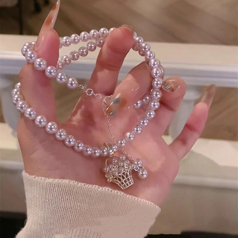 

Elegant Beaded Flower Basket Pearl Necklace - Light Luxury Clavicle Chain in Court Style