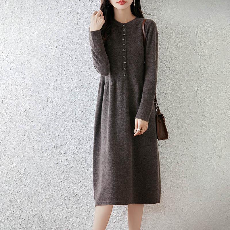 Women's Long Loose Pure Wool Knit Dress - Single-Breasted Round Neck for Autumn and Winter.