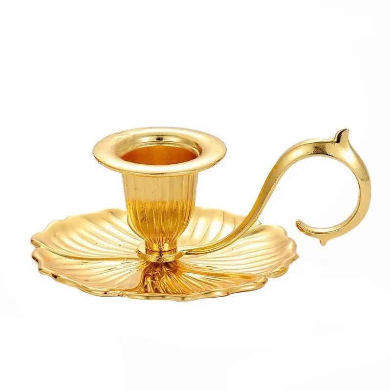 1PCS Retro Metal Taper Candle Holder European Retro Handheld Small Candlestick Crafts Bronze Table Candle Holder Home Decor