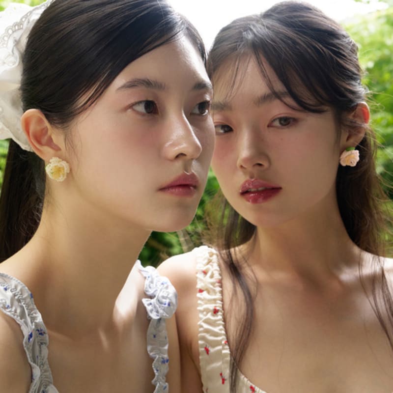 FANTASTIC PLANET leaf flower beads earrings (3colors)