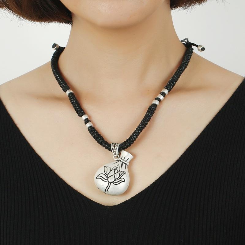Retro imitation Thai silver short necklace femininity versatile collarbone chain flower fish handwoven jewelry