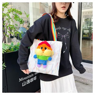 Frühling und Sommer neuer Cartoon-Farbband-Rucksack für Damen, Nischendesign, hoher Wert, einzelne Schulter, lässiger Stil