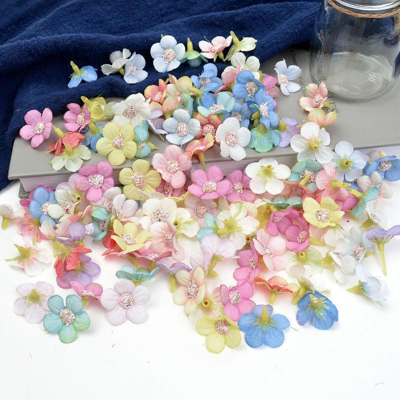 50 Stück Umweltfreundliche Künstliche Blumenköpfe Seiden-Fälschungsblumen für Hochzeitstorten-Topper Babyparty-Dekoration
