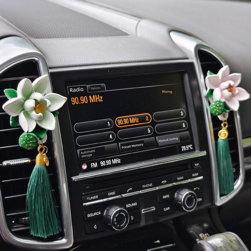 Lucky Lotus Lotus Air Outlet Aromatherapy Car Perfume Decoration Car Accessories Car Fragrance Stone Decoration