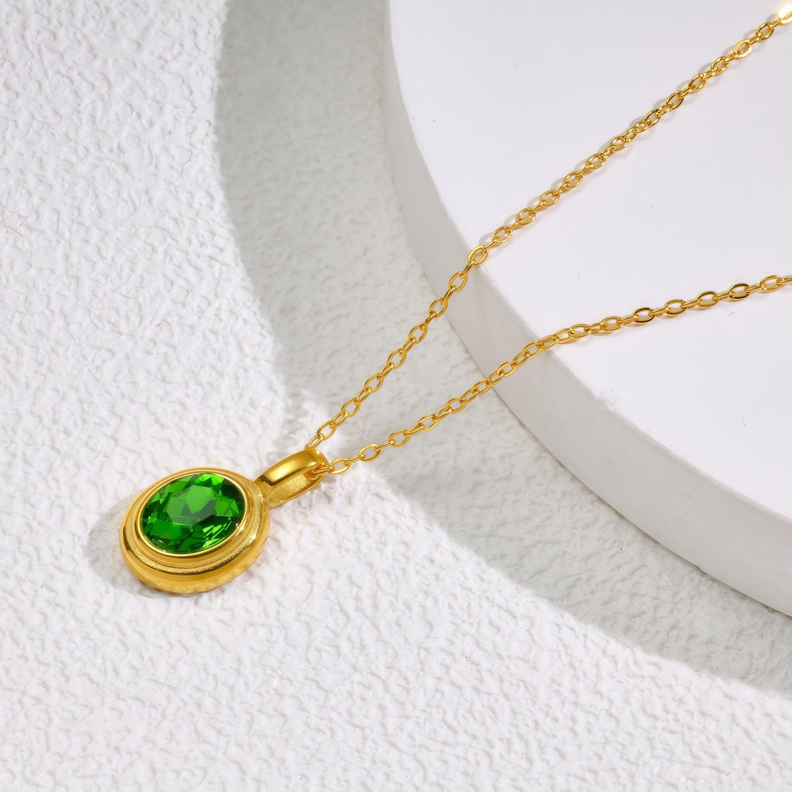 

French Fashion Elegance Temperament Zircon Necklace Personalized Design Titanium Steel Necklace Women Do Not Fade Versatile