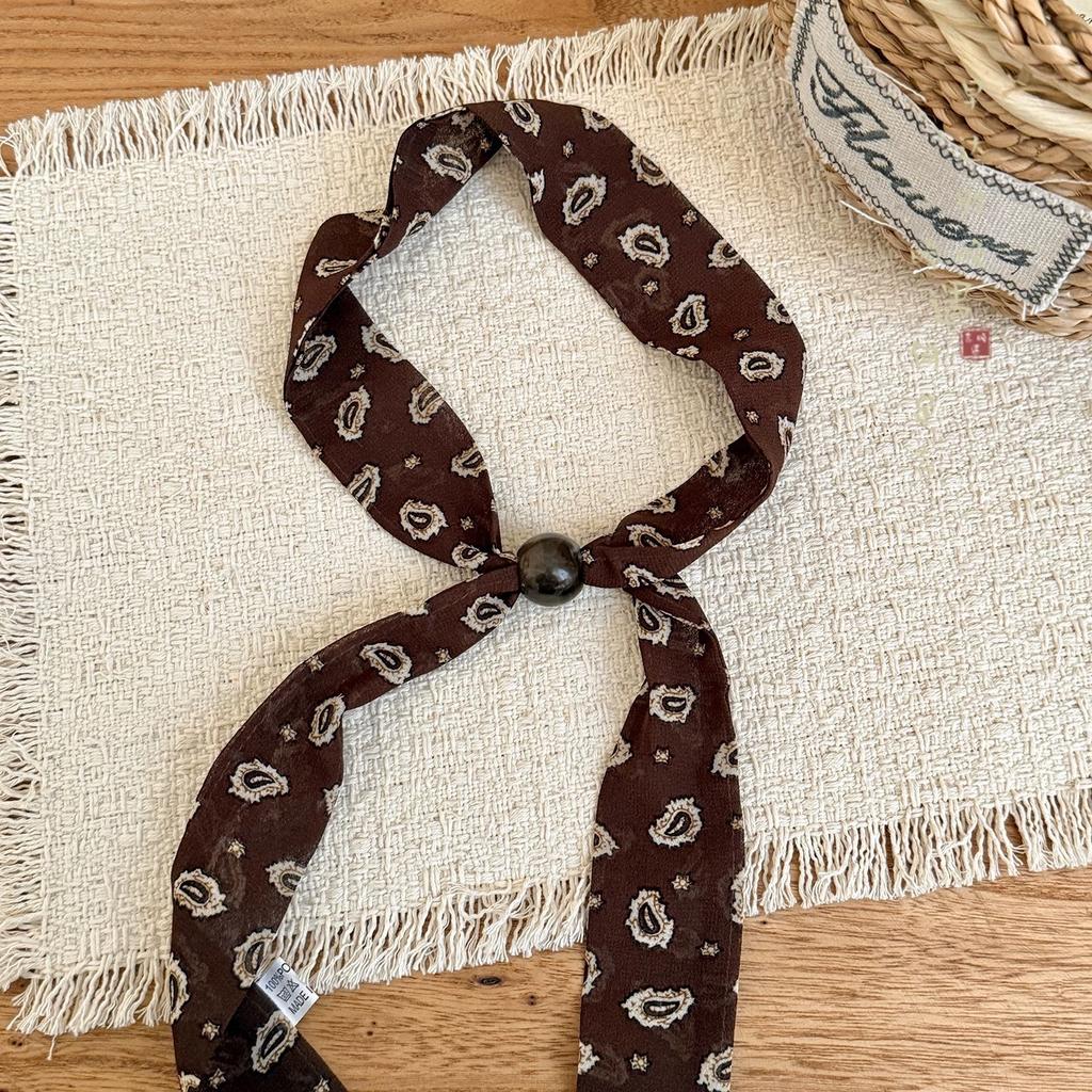 Old Money Wind~ Cashew Nut Flower Pull Silk Scarf Necklace Women's Niche Premium Neck Scarf with Shirt Accessories