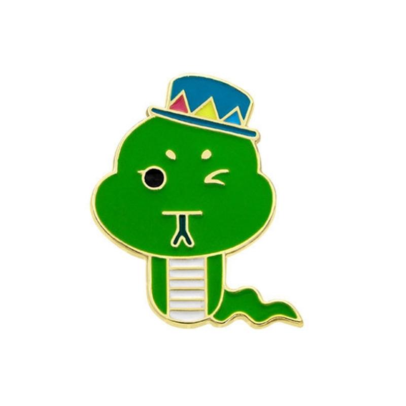 

Stylish Green Snake Brooch Lovely Animal Cartoon Styles Portable Accessory for All Ages and Occasions Casual Wear