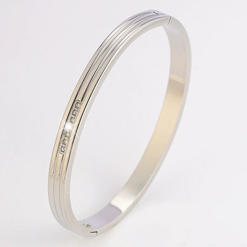 Starry Sky Full Diamond Titanium Steel Bracelet – Versatile, No-Fade Silver Women's Fashion Accessory