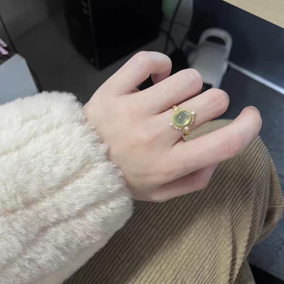

Кольцо в стиле Xiaohongshu, ретро, нежно-зеленое: Простой, Роскошный и Уникальный Дизайн Light Gray Ring
