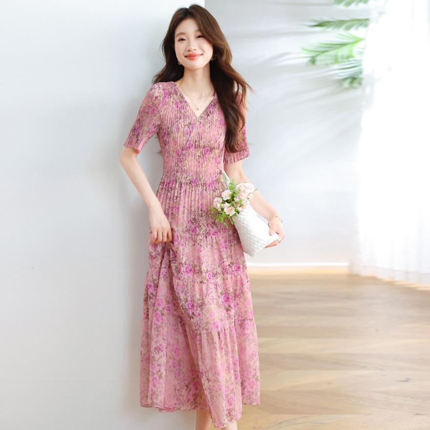 

Летнее новое модное плиссированное платье с V-образным вырезом, цветочным принтом, тонкое, с элегантным маятниковым подолом 3XL