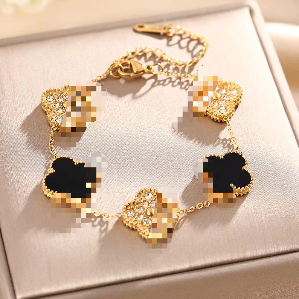 Luxe Titanium Staal Vierbladig Klaver Armband in Koreaanse Stijl met Ingelegde Diamanten voor Vrouwen - Kleurvast