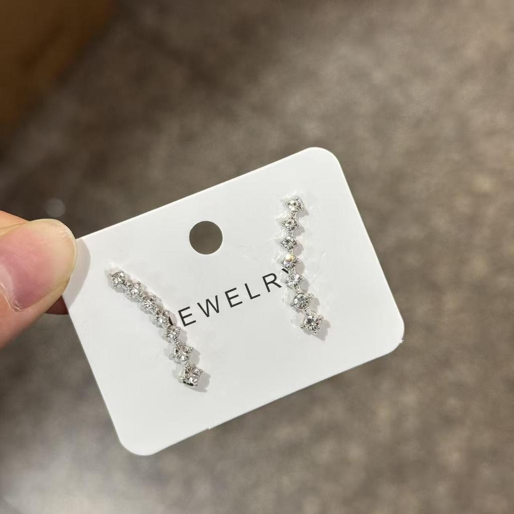 Brincos de Zircônia Ursa Maior com Punhos Acentuados com Diamantes