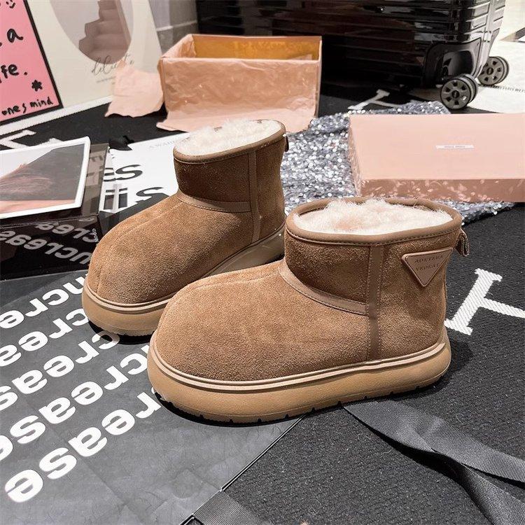 

Soft leather version~ Snow boots women s 2025 winter new big head short boots triangular standard non-slip thickened thermal cotton shoes 35