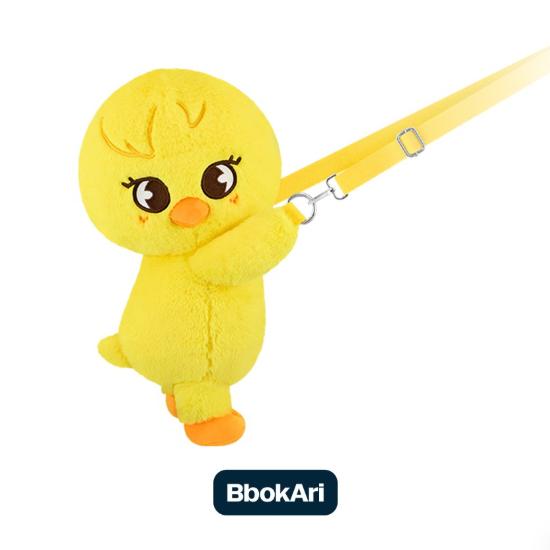 Předobjednávka Stray Kids World Tour dominATE: oslavte SKZOO plyšovou tašku