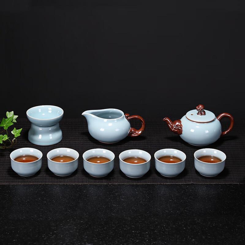 

Bafangli Conferring Nobility Hand-Painted Celadon Tea Set, 10-Piece