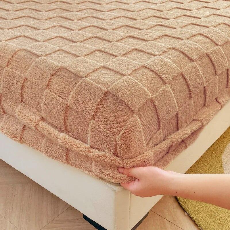 

Утолщенный плюшевый наматрасник, теплый мягкий молочный бархат, простыня на подкладке для кровати, двойная простыня размера King Queen, защитный чехол для матраса 2xPillowcase 48x74cm
