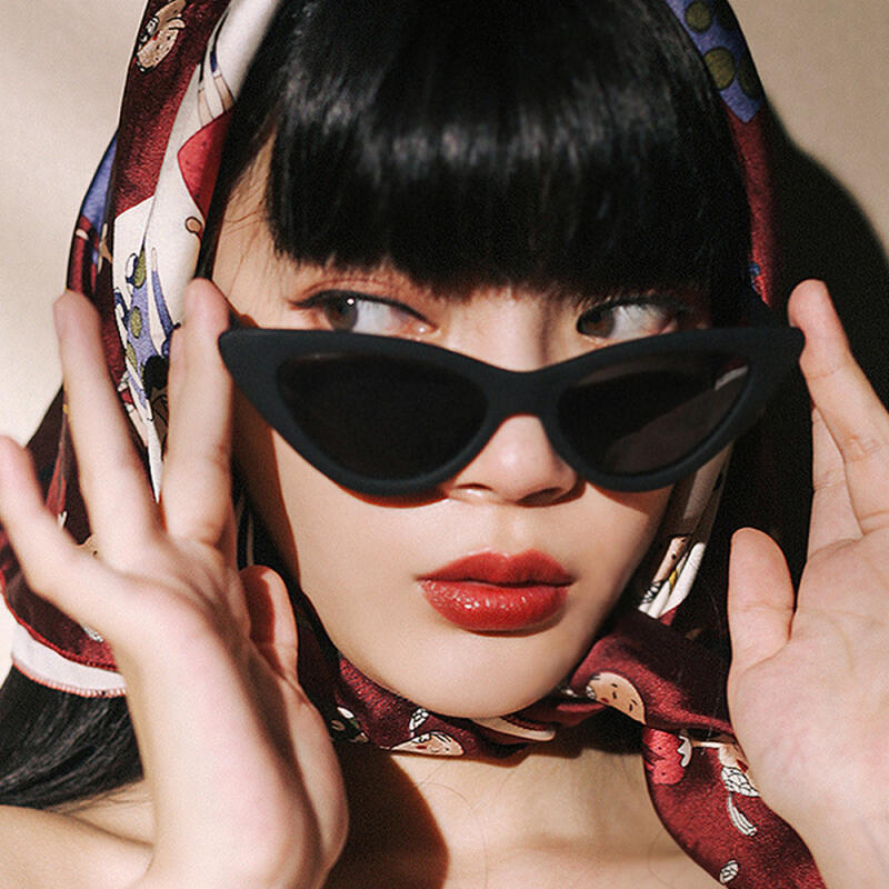 NeoRetro S366 C1 Black Sunglasses