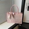 1 Stuks Grote Capaciteit Geborduurde Tote Bag Dames Hoge Kwaliteit Niche Commuter Handtas Schouder Messenger Bag Vrijetijdstas
