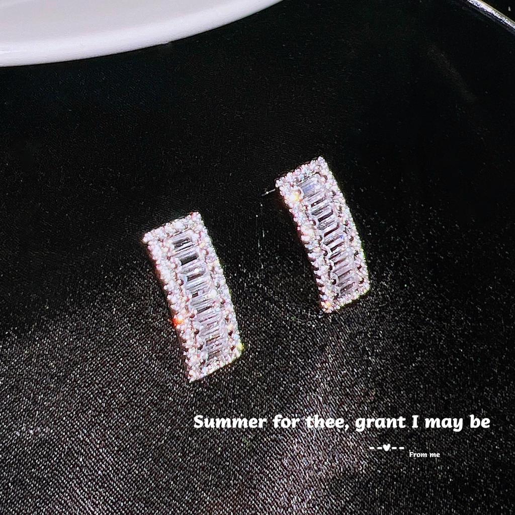 Cold Wind Ladder Square Diamond Wide Face Earrings Women'S Micro-Inlaid Zircon Tide Light Luxury Internet Celebrity Stud Earrings Needle Earrings