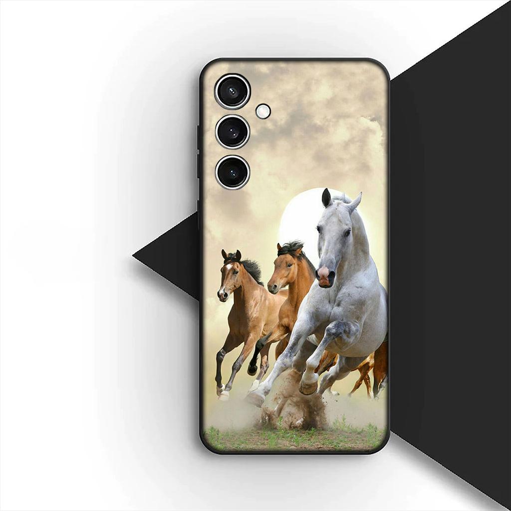 Cover for Samsung Galaxy S10 S8 S9 Plus A33 A34 A31 70 A71 A72 Note 20 9 8 S10E Casing Phone Case Running Wild Horse Wallpaper