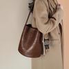 Fashion Versatile Retro Old Bucket Bag Women'S Large-Capacity Casual Simple Versatile Shoulder Oblique Span Bag