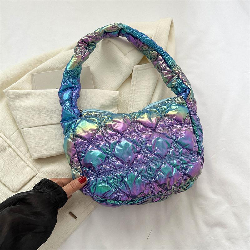 Стильная и модная женская сумка-тоут 2023 года, просторная для ежедневных поездок на работу, ярких цветов Vibrant