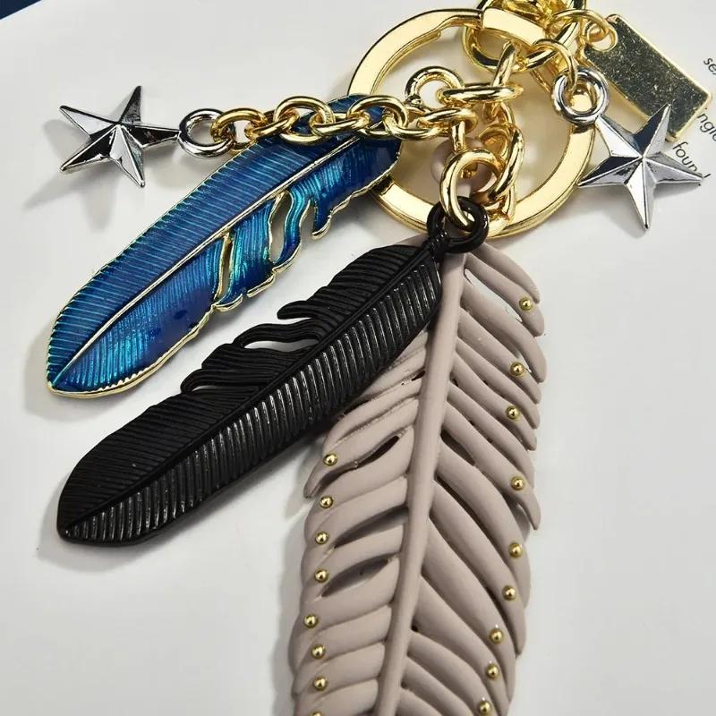 2025 Exquisite star-shaped feather keychains, fashionable accessories, elegantly designed keychain pendants, and bag pendants