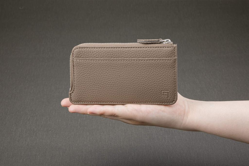 [GRAMAS] Flaches Reißverschlussportemonnaie aus geschrumpftem Kalbsleder in Rot mit echtem Leder-L-förmigem Reißverschluss und Schlüsselanhänger