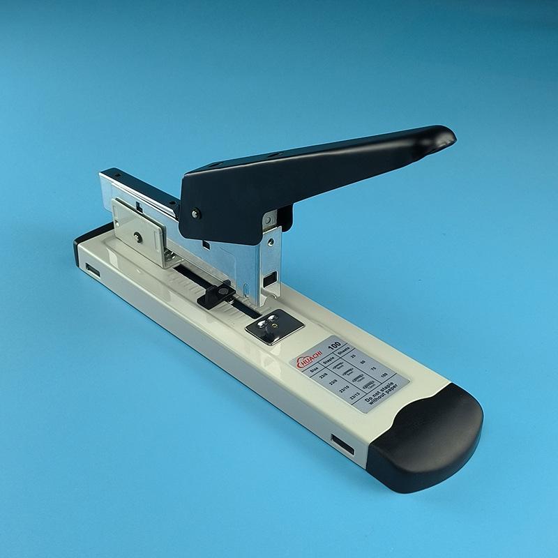 

Многофункциональный степлер Huachi Heavy-Duty: Легко скрепляет 100 страниц HC100 stapler + 5000 staples for 80-120 pages