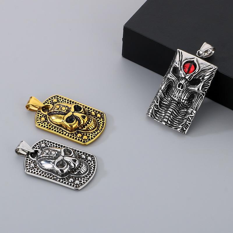 Vintage Skull Square Pendant Necklace for Men Stainless Steel Round Charm Pendant Domineering Trend Jewelry Gift