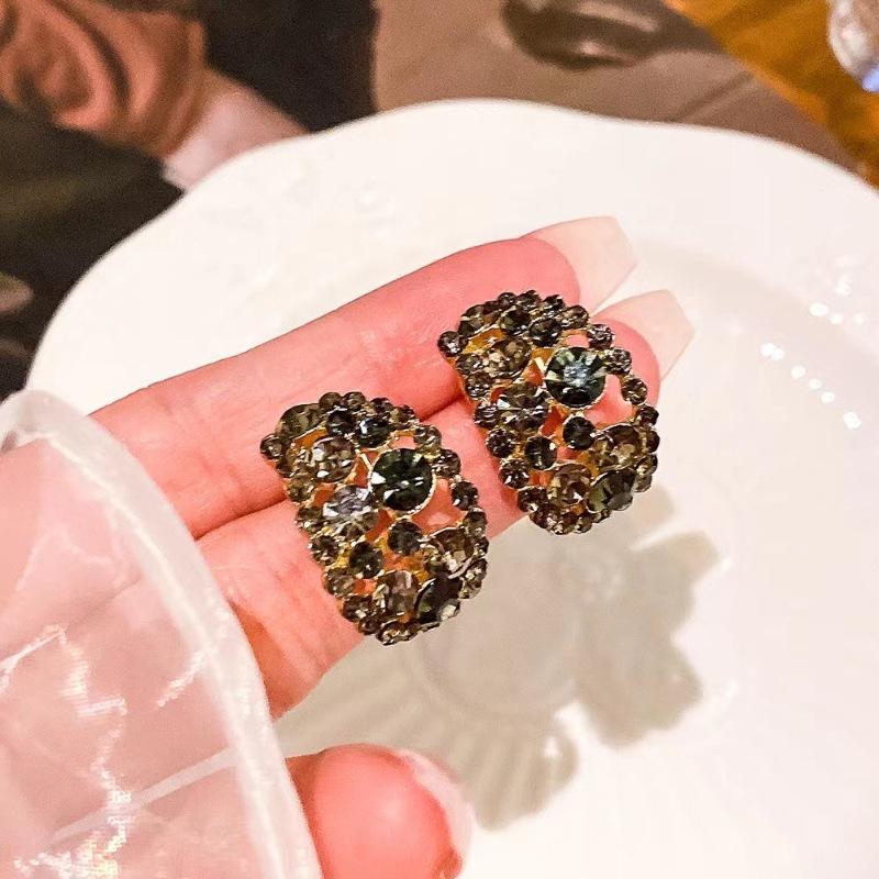 

2024 Женские изысканные каффы с фиолетовыми бриллиантами - Нишевый дизайн, Модные, Универсальные, Элегантные украшения чёрный