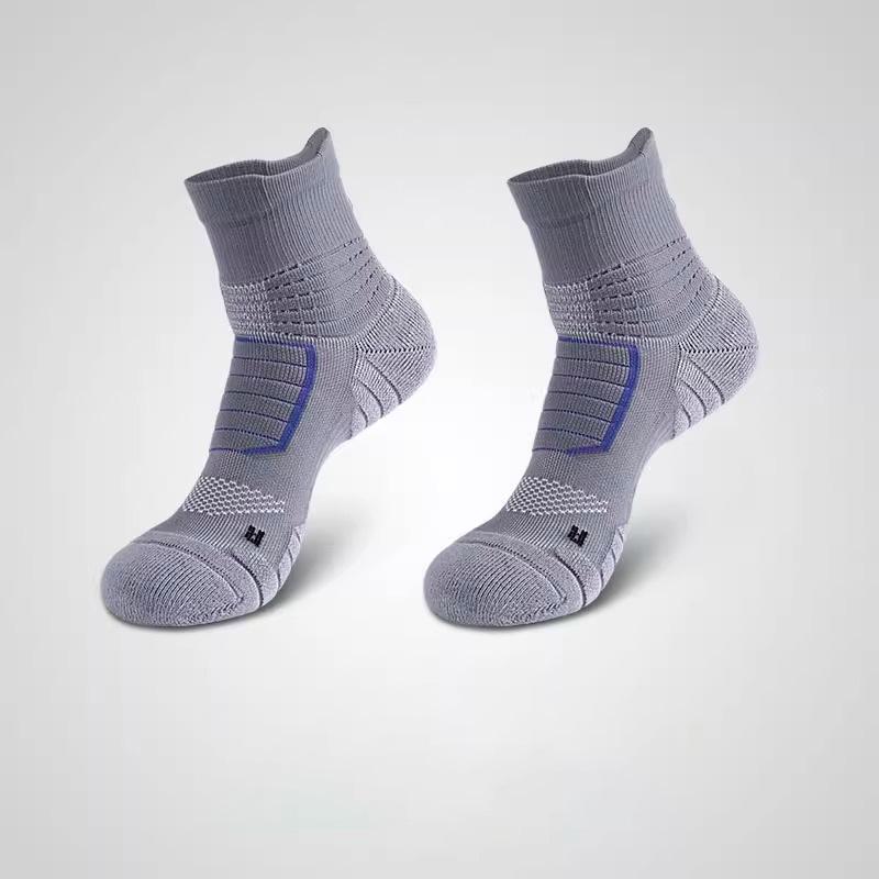 Men's Elite Plus Size Thickened Sports Socks: Mid-Calf Sweat-Absorbing for Autumn/Winter, Ideal for Basketball & Running