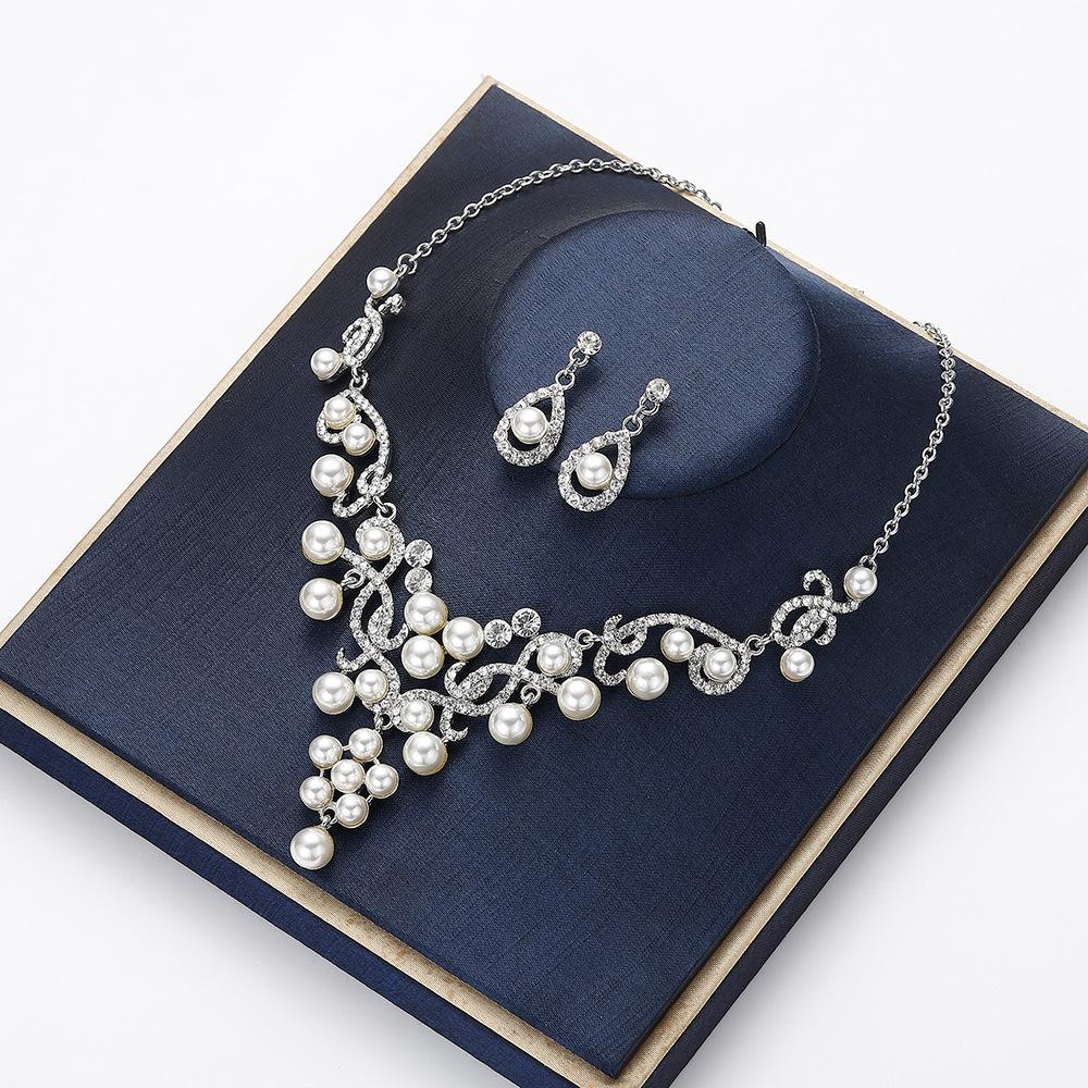 

Pearl Necklace Earrings Set Women s Fashion Temperament Explosive Water Drop Shaped Flower Bridal Dress Accessories Personality серебряный