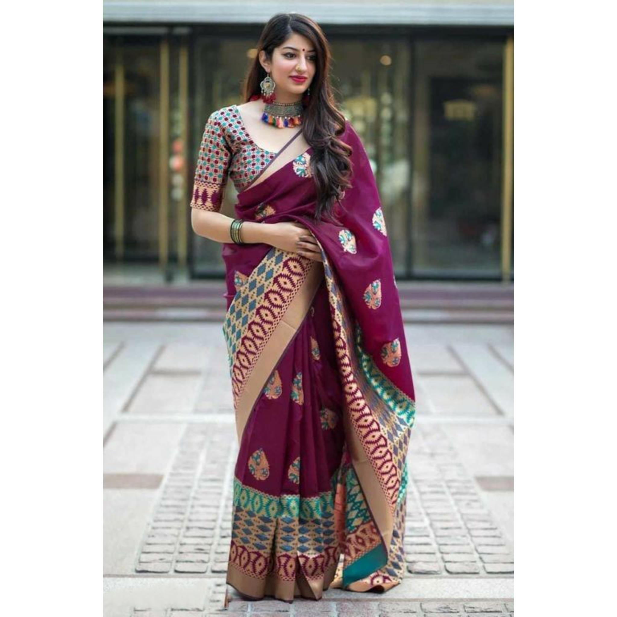 

Индийское традиционное мягкое шелковое сари личи с жаккардовым плетением