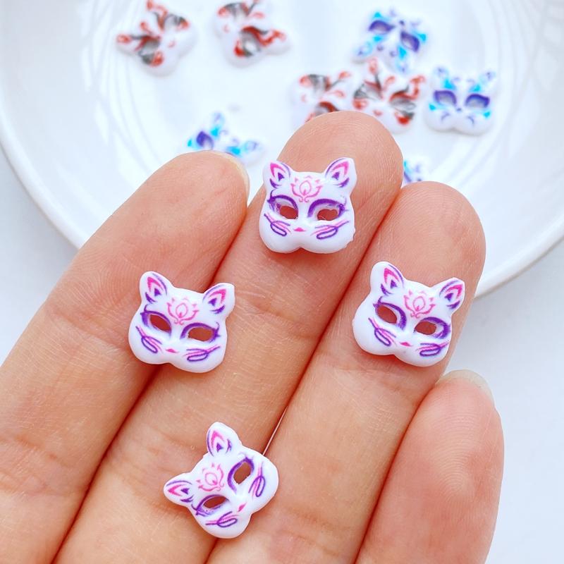 50 Stück Neu Süß 10mm Mini Niedlich Cartoon Maske Flache Rückseite Harz Cabochons Scrapbooking DIY Schmuck Basteln Dekoration Zubehör