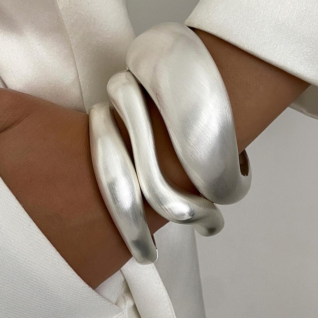 Ingemark Creative Hip Hop Matte Heavy Metal Chunky Spring Bangles for Women New Trend Gold Color Arm Bracelets Grunge Jewelry