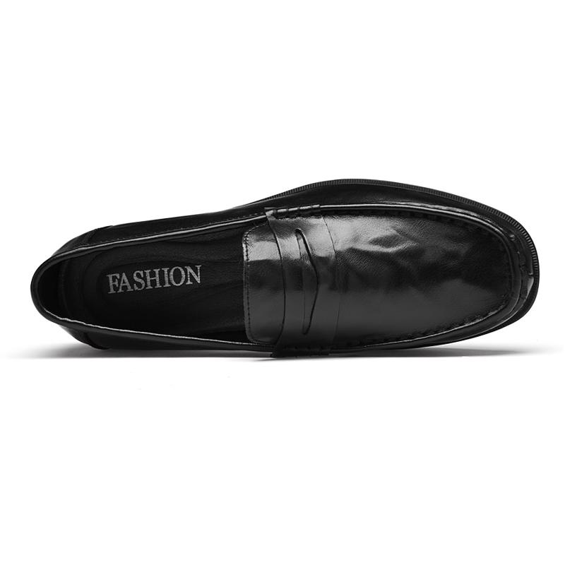 Herren Freizeit-Lederschuhe mit Obermaterial aus echtem Leder, Street Fashion Loafer, Multifunktionale und strapazierfähige Fahrerschuhe