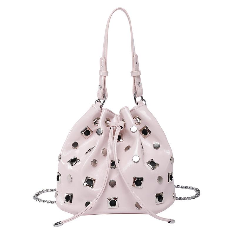 Bag 2025 New Niche Design Rivet Bag Foreign Style Hot Girl Portable Bucket Bag Female Messenger High Sense