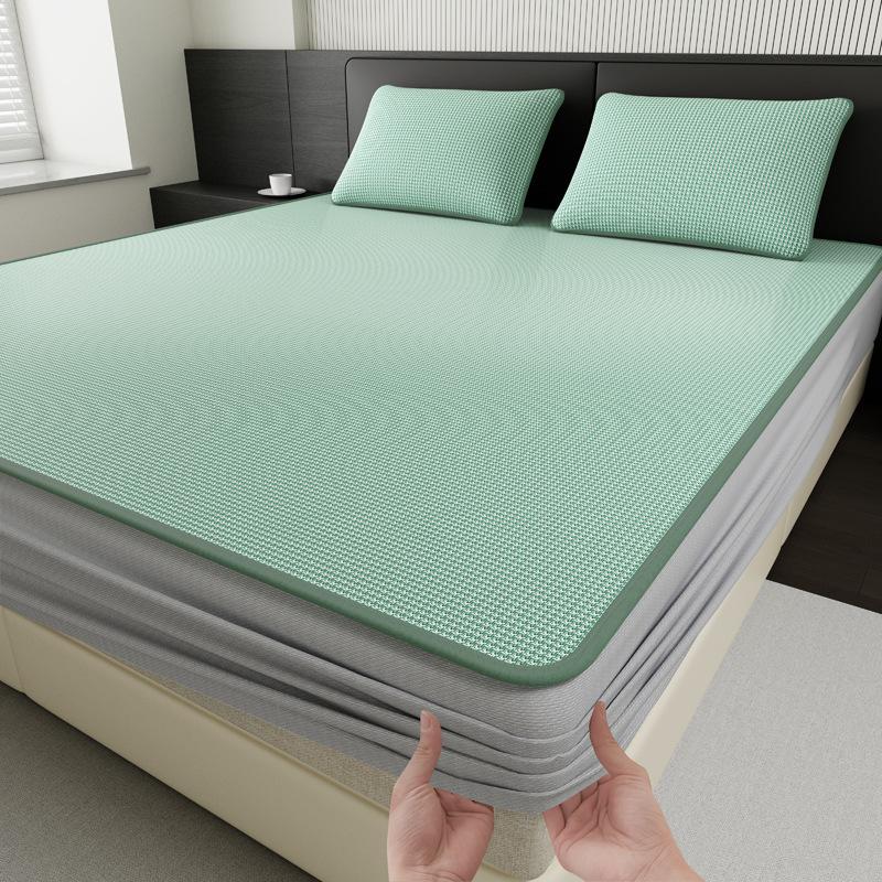 

Летний прохладный матрас из ледяного шелка, цельный, полностью закрывающий матрас, защитный чехол, мягкий коврик для кондиционера, простыня, набор из трех предметов 90 × 200cm mat single piece