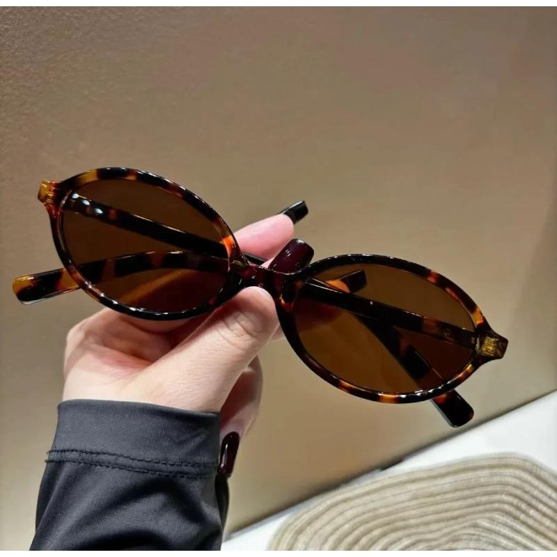 

2026 New Frame Oval Shape Sunglasses Classic Men s Vintage Sun Glasses Women Outdoor Leisure Eyewear UV400 Glasses Shades