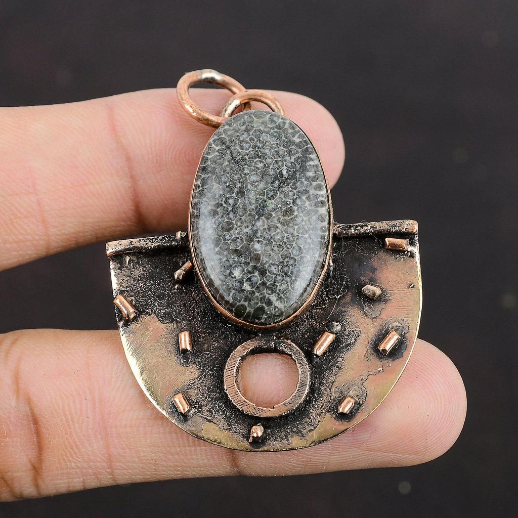 Pendentif Corail Raie Cuivre Pendentif Pierre Précieuse Bijoux Fait Main Pendentif Design Récent Bijoux Cuivre Délicats Cadeau Anniversaire Pour Maman