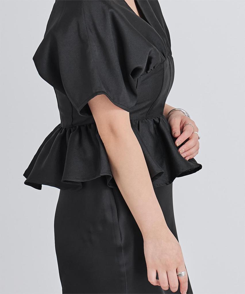 Yours Deep Cropped Ruffle Top BFXN2132 Medium White V-Neck Women's