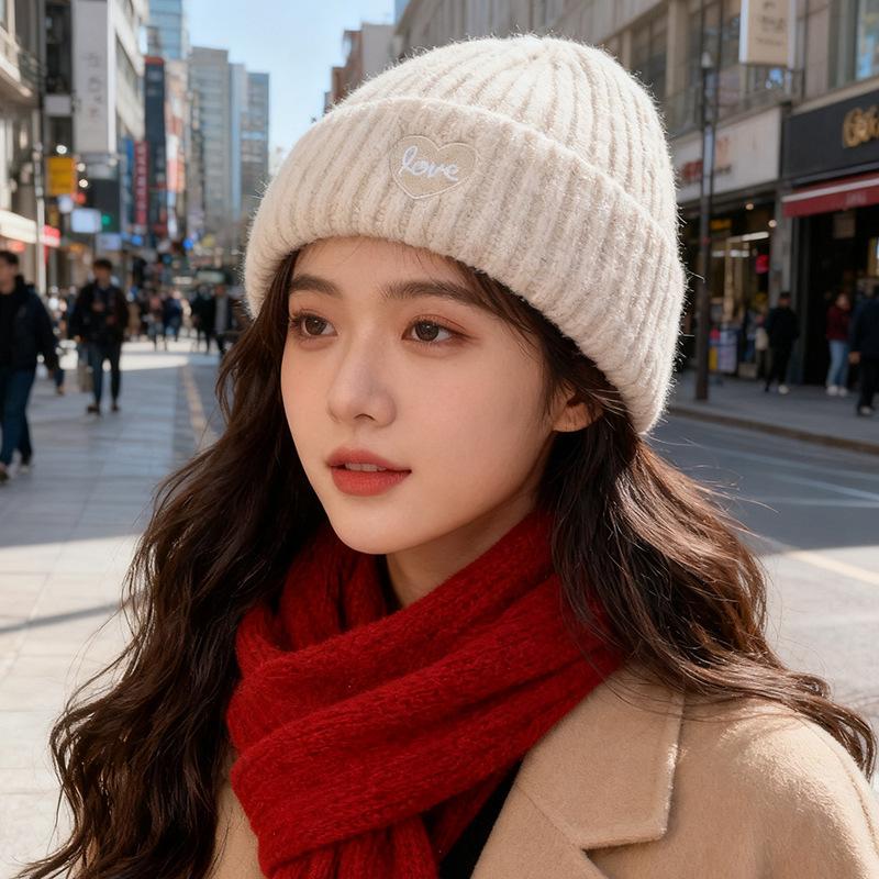 Autumn and Winter Warmth, Love Letter Embroidered Hat, Women's Big Head, Knitted Hat, Ear Protection, Cold Protection Beanie