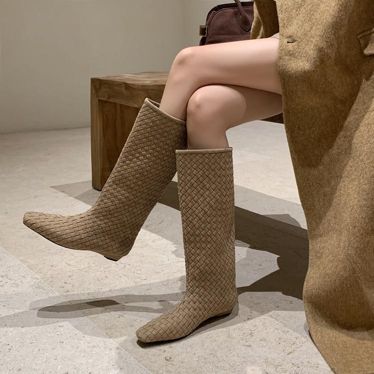 European fashion and comfortable sleeve low-heeled women's boots 2025 autumn and winter new fine-heeled woven high-heeled square boots