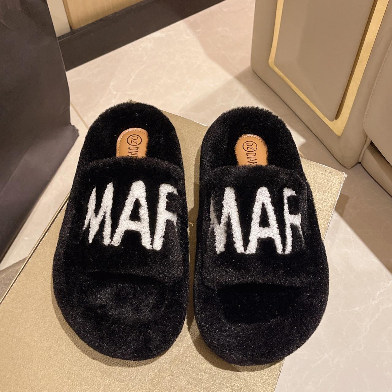 

Интернет-знаменитость письмо тапочки с волосами женские тренд тапочки с волосами 2025 новая мода толстая подошва мягкая подошва уличная обувь тапочки с волосами 35