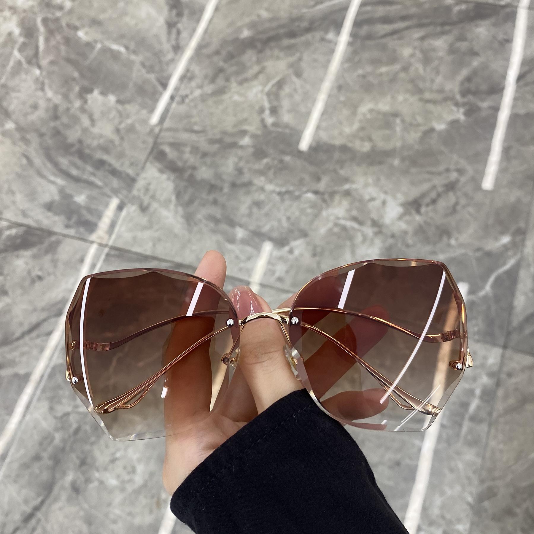 

Персонализированные солнцезащитные очки-бабочки женские длинные круглые солнцезащитные очки светлого цвета элегантные авангардные солнцезащитные очки без оправы