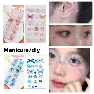 Nail art – Strass e decorazioni per unghie